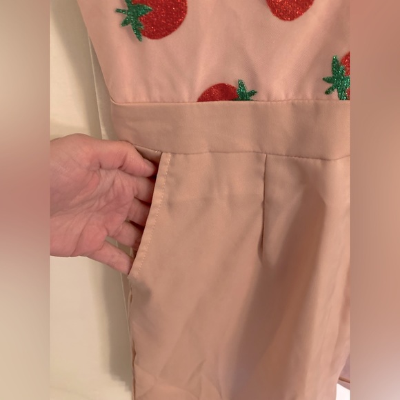 Strawberry Pinup romper Retro Stage! Pink! Viva Las Vegas. NWT. With pockets!! - Picture 4 of 11